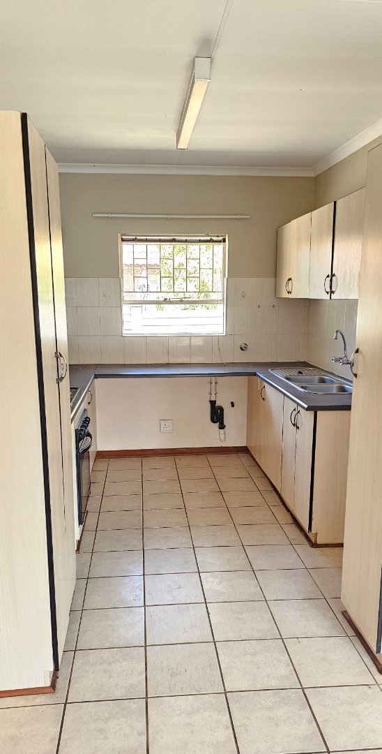 2 Bedroom Property for Sale in Langenhovenpark Free State